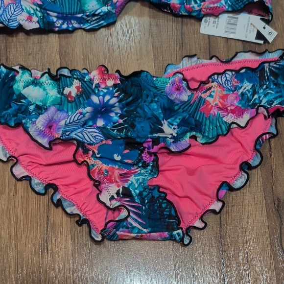 Floral Print Bikini Set - Picture 2 of 7